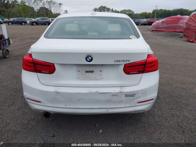 WBA8E1G31HNT72498 BMW 320i