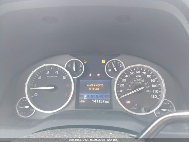 5TFUY5F17EX330272 Toyota Tundra Sr 5.7l V8