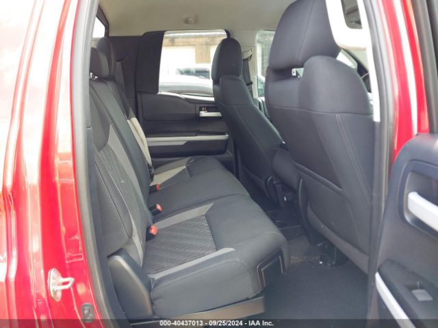 5TFUY5F17EX330272 Toyota Tundra Sr 5.7l V8