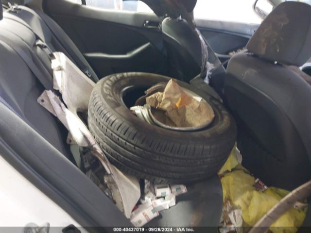 KNAGM4A77F5627549 KIA Optima Lx
