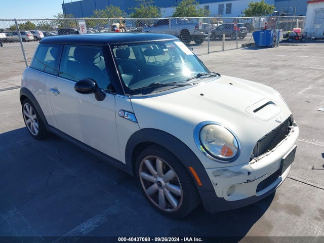 2008 MINI COOPER S WMWMF73558TV34800 Photo 0