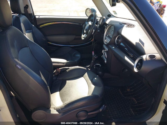 2008 MINI COOPER S WMWMF73558TV34800 Photo 4