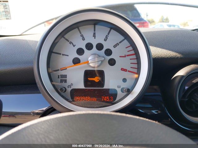 2008 MINI COOPER S WMWMF73558TV34800 Photo 6