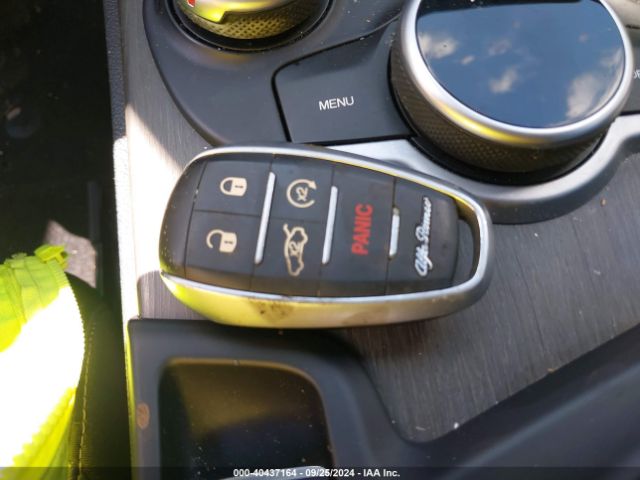 ZASFAKNN8J7B67584 Alfa Romeo Stelvio Ti Sport Awd