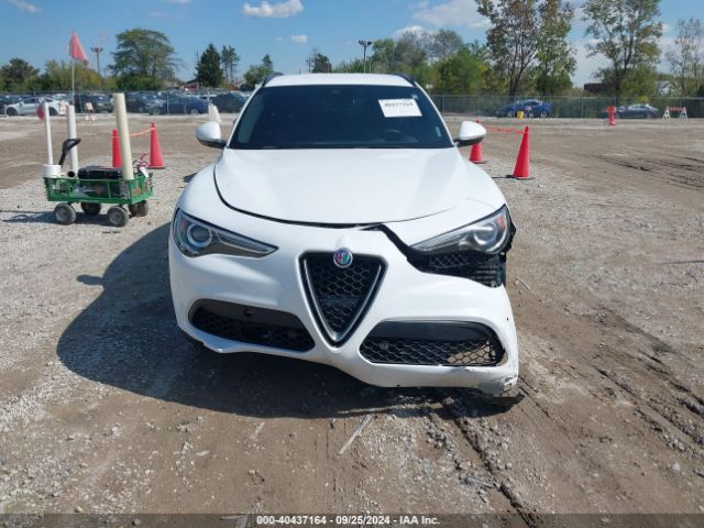 ZASFAKNN8J7B67584 Alfa Romeo Stelvio Ti Sport Awd