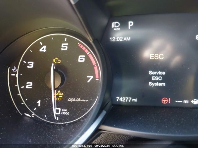 ZASFAKNN8J7B67584 Alfa Romeo Stelvio Ti Sport Awd