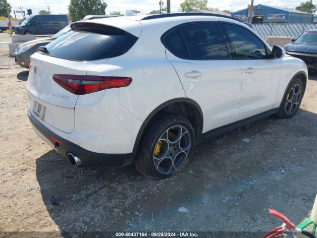 ZASFAKNN8J7B67584 Alfa Romeo Stelvio Ti Sport Awd