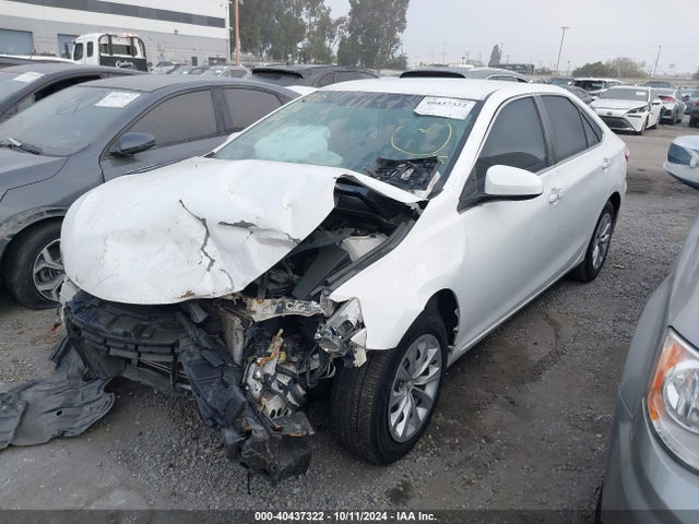Toyota CAMRY LE 2016 4T4BF1FK0GR539910 Image 2