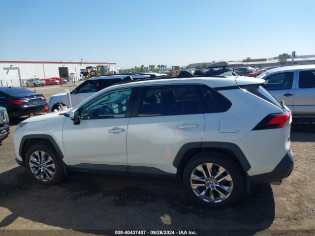 2T3C1RFV7MW130442 Toyota Rav4 Xle Premium