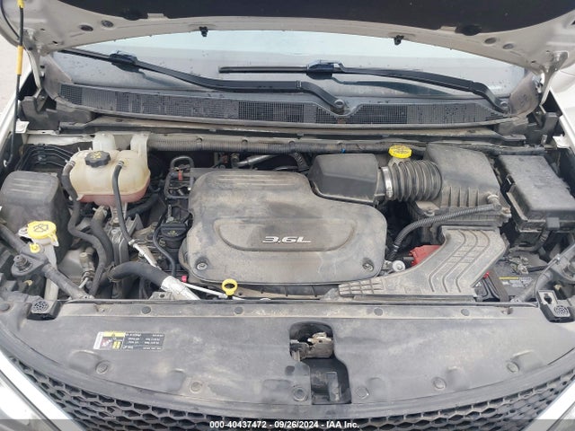 2C4RC1BG5HR571595 Chrysler Pacifica Touring-l
