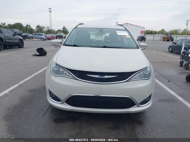 2C4RC1BG5HR571595 Chrysler Pacifica Touring-l