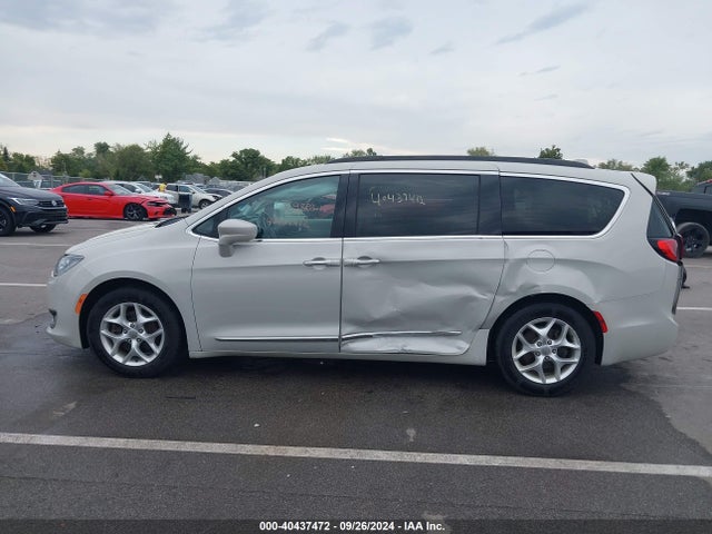 2C4RC1BG5HR571595 Chrysler Pacifica Touring-l