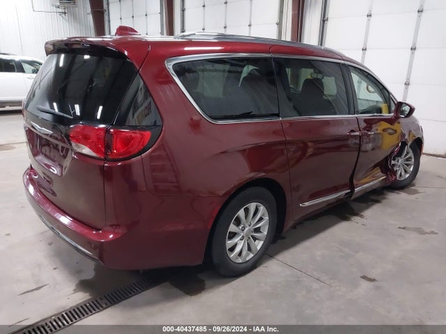 2C4RC1EG1JR182535 Chrysler Pacifica Touring L Plus