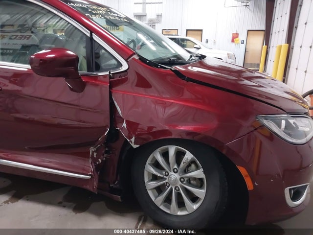 2C4RC1EG1JR182535 Chrysler Pacifica Touring L Plus