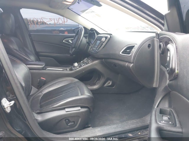 Chrysler 200 C 2015 1C3CCCCB3FN559500 Image 5