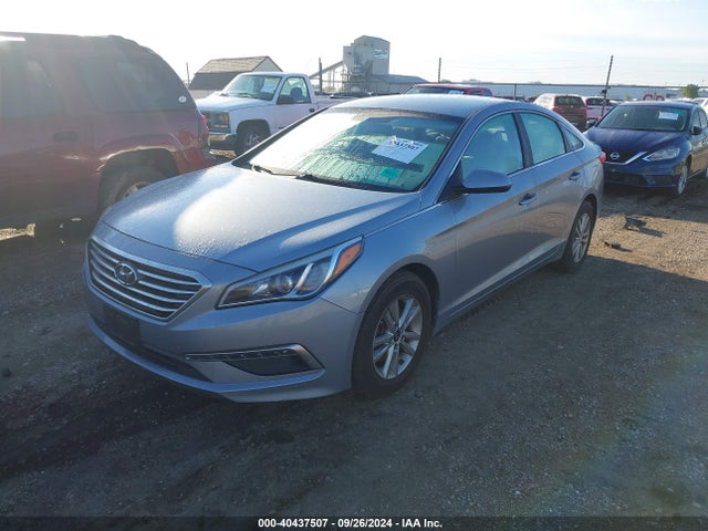 2015 Hyundai Sonata Se მანქანა იყიდება აუქციონზე, vin: 5NPE24AF4FH009225, აუქციონის ნომერი: 40437507