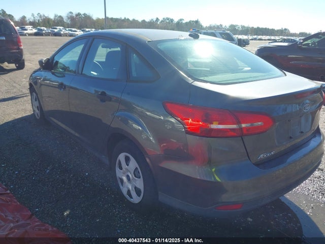 Ford FOCUS S 2017 1FADP3E21HL274798 Image 3