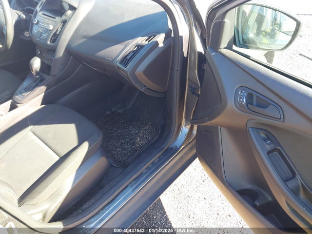Ford FOCUS S 2017 1FADP3E21HL274798 Image 5
