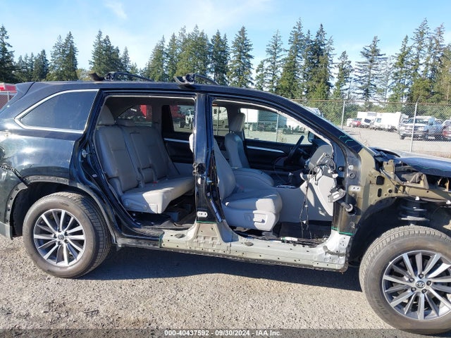 Toyota Highlander Xle 2017 5TDJZRFHXHS431689 Image 14