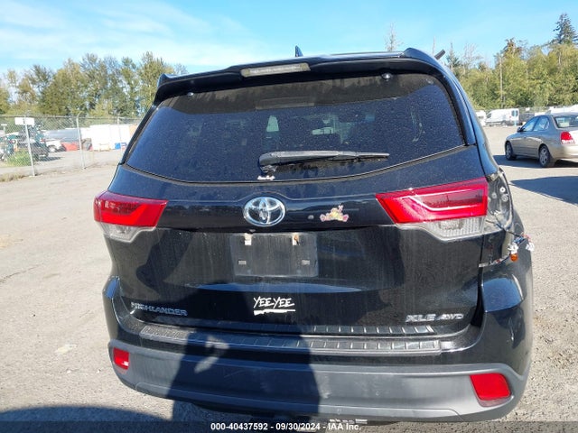 Toyota Highlander Xle 2017 5TDJZRFHXHS431689 Image 17