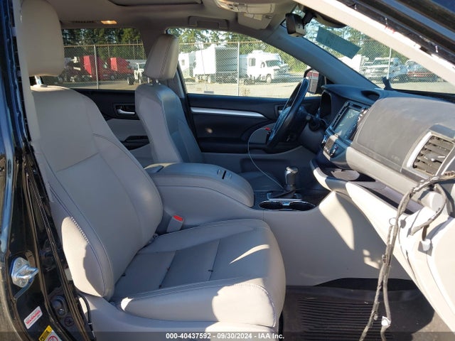 Toyota Highlander Xle 2017 5TDJZRFHXHS431689 Image 5
