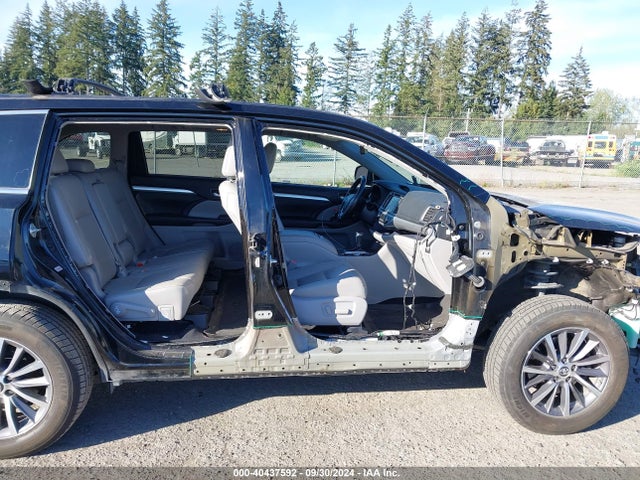 Toyota Highlander Xle 2017 5TDJZRFHXHS431689 Image 6