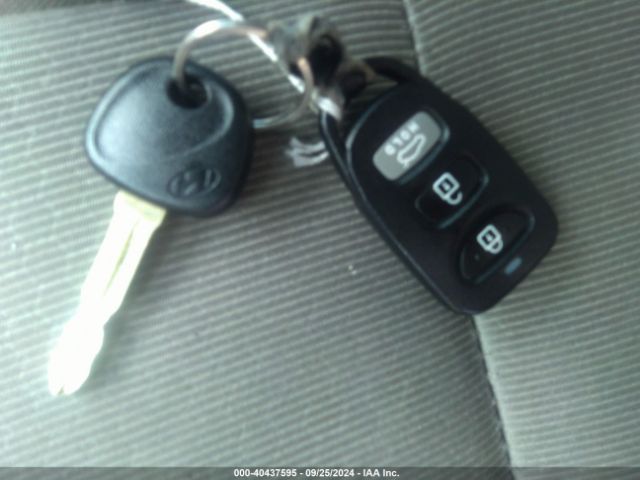 5NPD84LF6HH192976 Hyundai ELANTRA SE