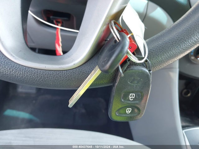 Hyundai ACCENT SE 2017 KMHCT5AEXHU366155 Image 11