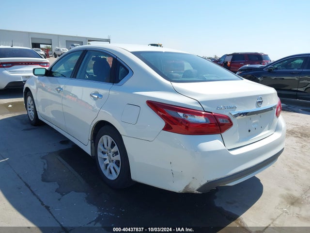 Nissan Altima 2.5 S 2018 1N4AL3AP9JC224186 Image 3
