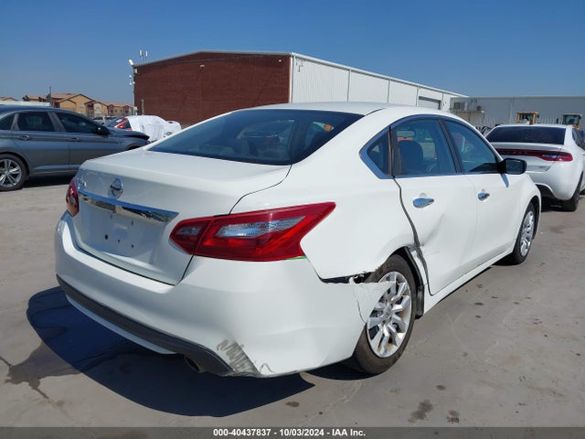 Nissan Altima 2.5 S 2018 1N4AL3AP9JC224186 Image 4