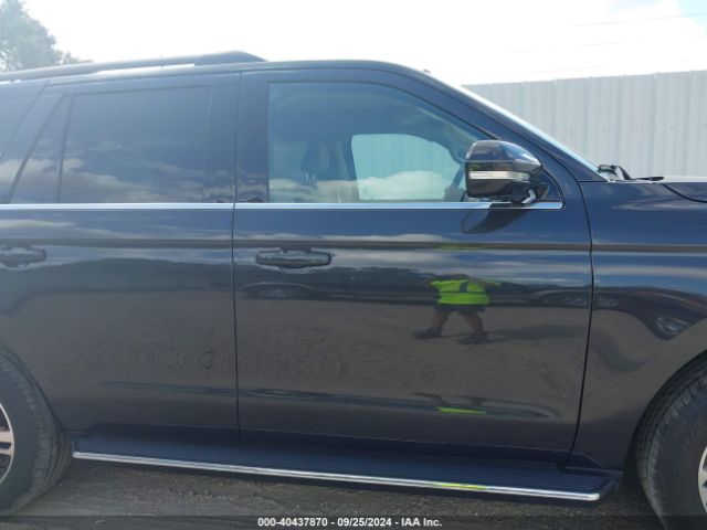 1FMJU1HT8NEA61678 Ford Expedition Xlt