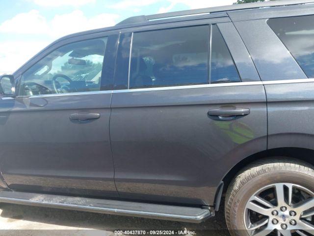 1FMJU1HT8NEA61678 Ford Expedition Xlt