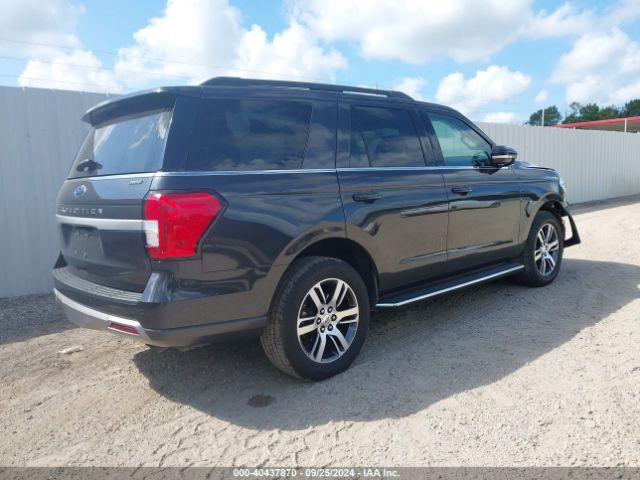 1FMJU1HT8NEA61678 Ford Expedition Xlt