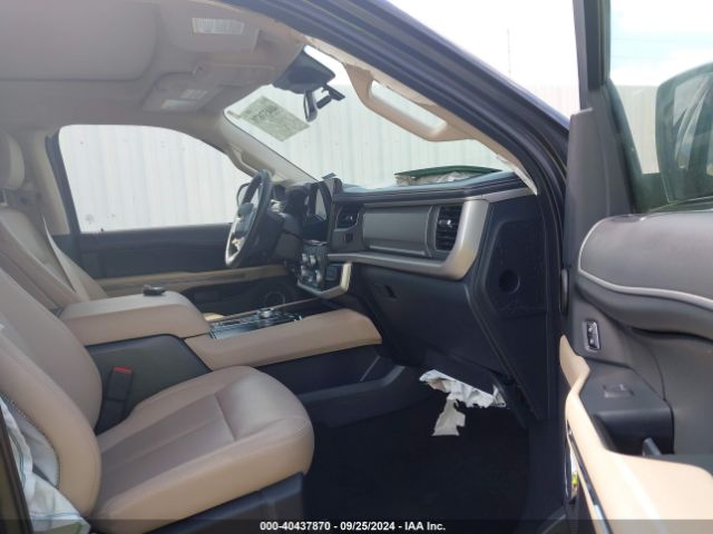 1FMJU1HT8NEA61678 Ford Expedition Xlt