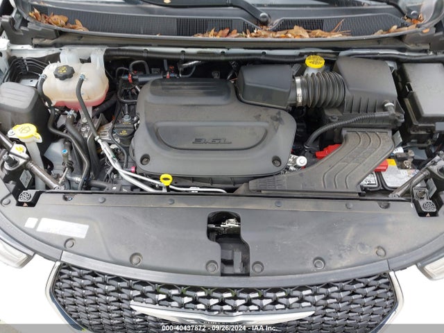Chrysler Pacifica Touring L 2024 2C4RC1BG6RR122878 Image 10