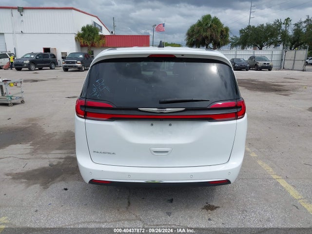 Chrysler Pacifica Touring L 2024 2C4RC1BG6RR122878 Image 16