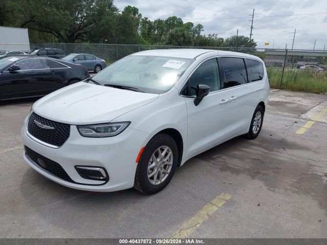 Chrysler Pacifica Touring L 2024 2C4RC1BG6RR122878 Image 2