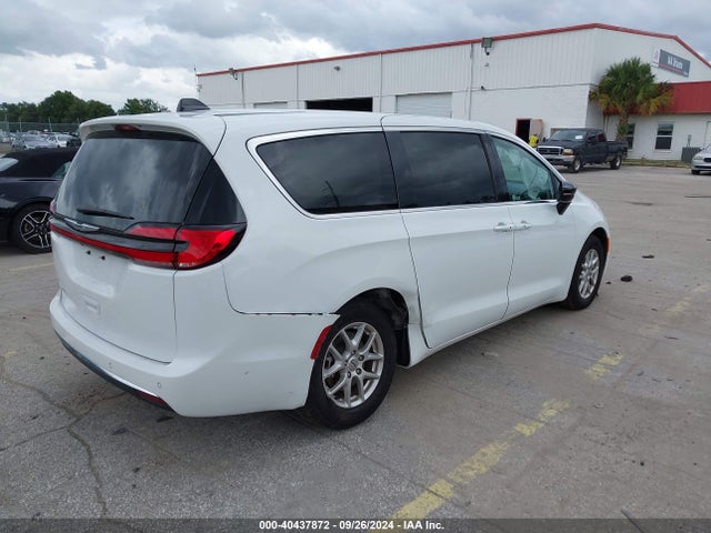 Chrysler Pacifica Touring L 2024 2C4RC1BG6RR122878 Image 6