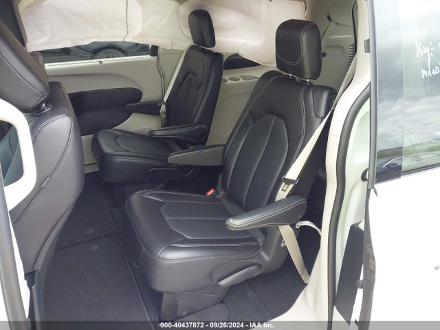 Chrysler Pacifica Touring L 2024 2C4RC1BG6RR122878 Image 8