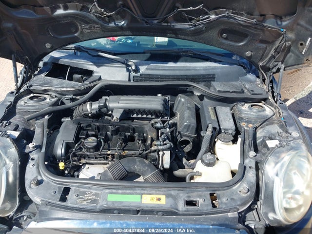 2010 MINI COOPER WMWMF3C52ATZ26423 Photo 9