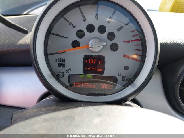 2010 MINI COOPER WMWMF3C52ATZ26423 Photo 6