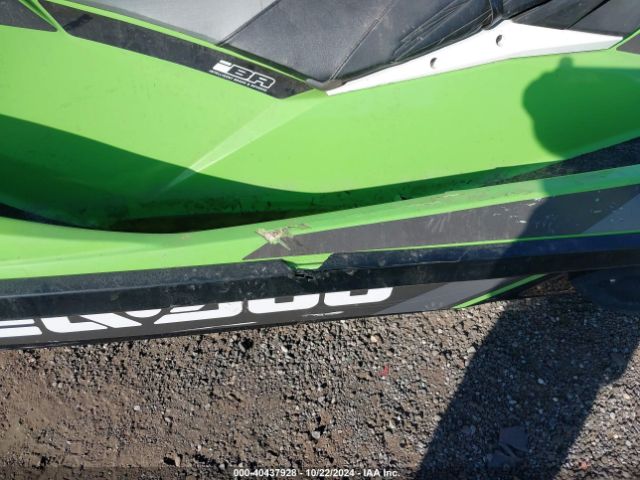 2017 SEADOO SEADOO YDV41334B717 Photo 5