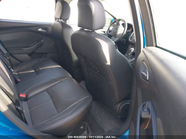 1FADP3K24FL302952 Ford FOCUS SE