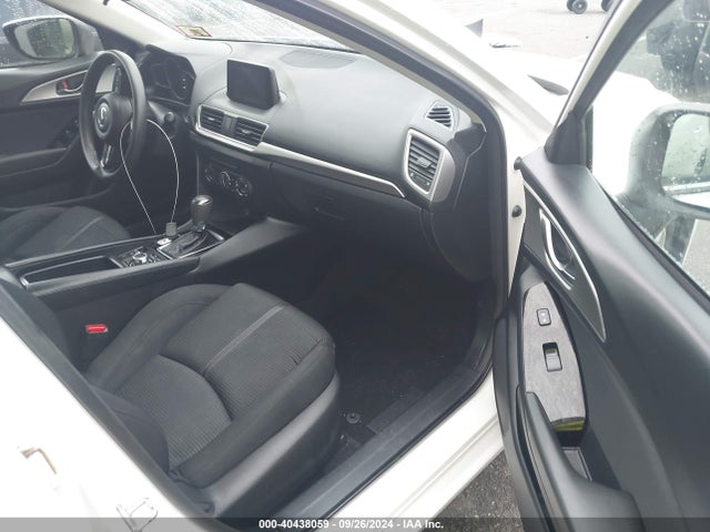 3MZBN1U72JM217651 Mazda Mazda3 Sport