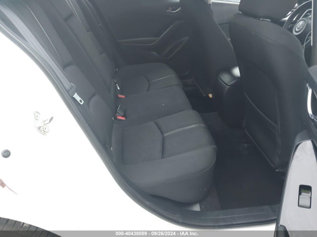 3MZBN1U72JM217651 Mazda Mazda3 Sport