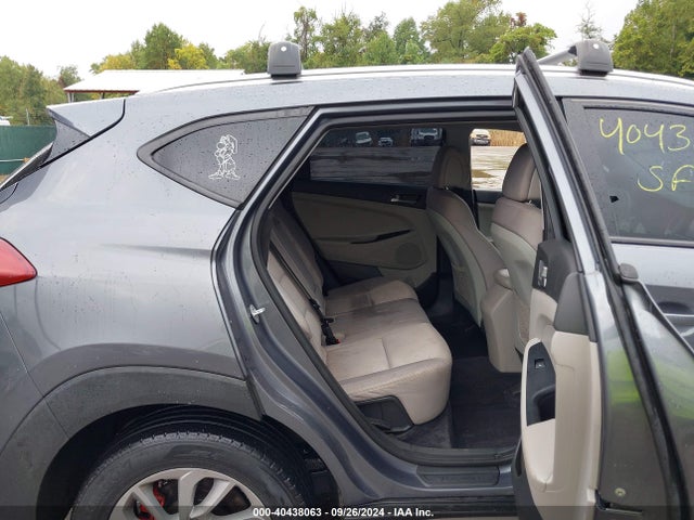 Hyundai TUCSON SEL 2018 KM8J3CA43JU692078 Image 8