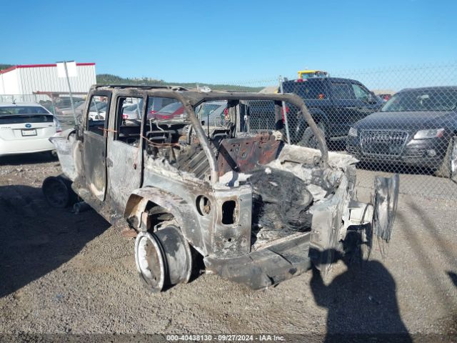 2015 JEEP WRANGLER UNLIMITED 1C4BJWFG9FL650885 Photo 2