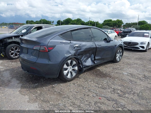 2023 TESLA MODEL Y 7SAYGAEE3PF888895 Photo 3