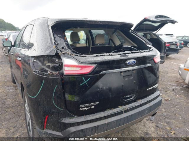2FMPK3K94LBA22877 Ford Edge Titanium
