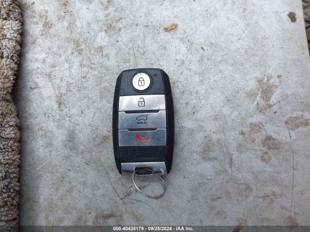 KNDPNCAC2H7140550 KIA Sportage Ex